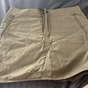 Columbia Women's Tan Skirt